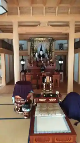 向上寺の本殿・本堂