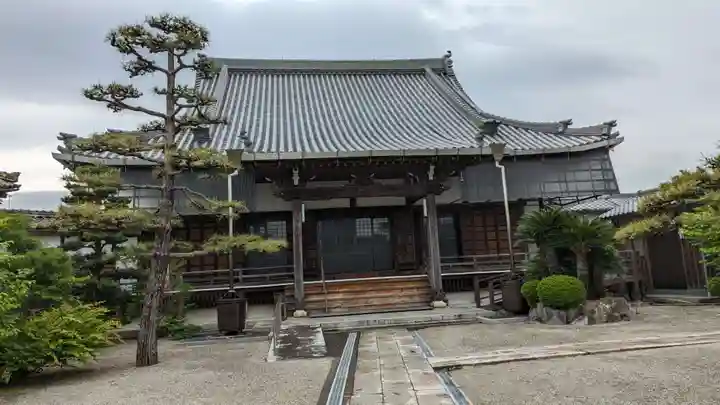 常教寺の本殿・本堂
