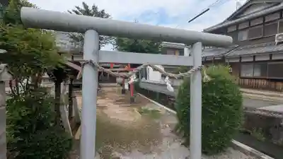 伊庭薬師堂(滋賀県)