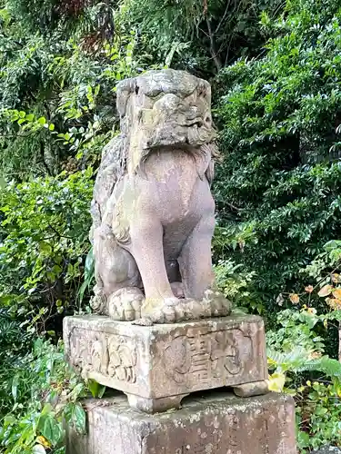 鳥海山大物忌神社吹浦口ノ宮の狛犬