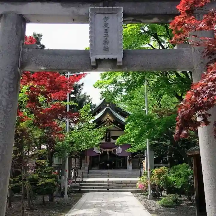 彌彦神社 (伊夜日子神社)の鳥居