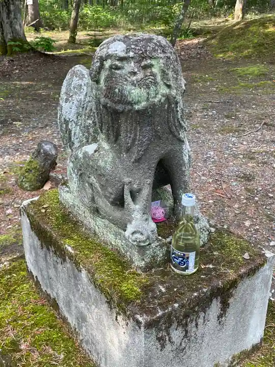 雨紛神社の狛犬
