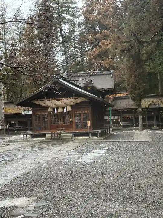 諏訪大社下社春宮の{uncategorized: "未分類", other: "その他", undefined: "問題あり", building: "その他建物", grave: "お墓", sacred_gate: "鳥居", guardian: "狛犬", statue: "像", buddha: "仏像", history: "歴史", nature: "自然", garden: "庭園", animal: "動物", pagoda: "塔", temizu: "手水舎", mountain_gate: "山門・神門", sanctuary: "本殿・本堂", subordinate: "末社・摂社", art: "芸術", scenery: "景色", jizo: "地蔵", ema: "絵馬", goshuin: "御朱印", omikuji: "おみくじ", items: "授与品その他", amulet: "お守り", goshuincho: "御朱印帳", eats: "食事", festival: "お祭り", votive_dance: "神楽", shichigosan: "七五三参", wedding: "結婚式", experience: "体験その他", initially: "初詣", around: "周辺", anti_infection: "感染症対策"}