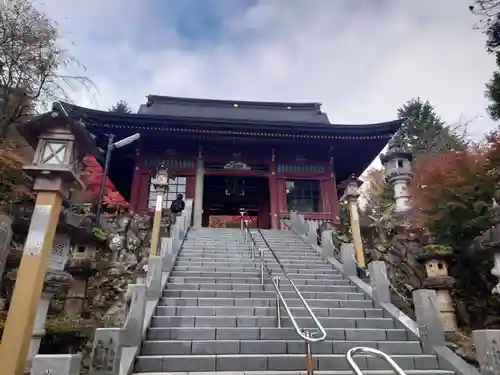 武蔵御嶽神社の山門・神門
