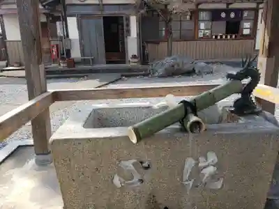 子安神社の手水舎