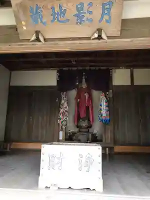 極楽寺（霊鷲山感應院極楽律寺）の本殿・本堂