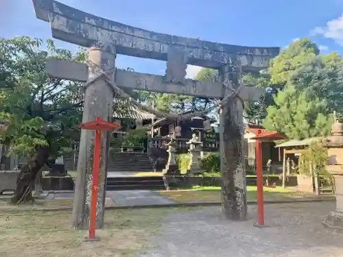 霊丘神社の鳥居