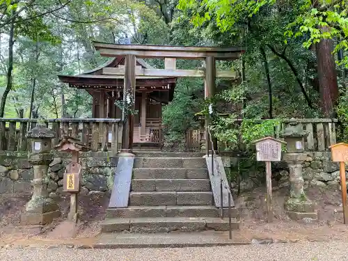 石上神宮の末社