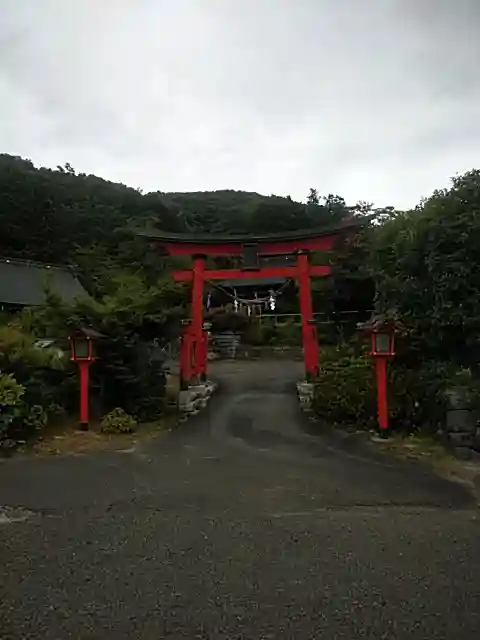 石母田 三吉神社の鳥居