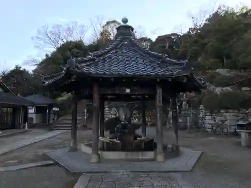 園城寺（三井寺）の手水舎