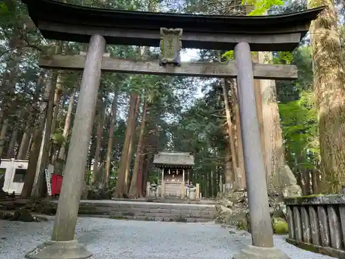 北口本宮冨士浅間神社の鳥居