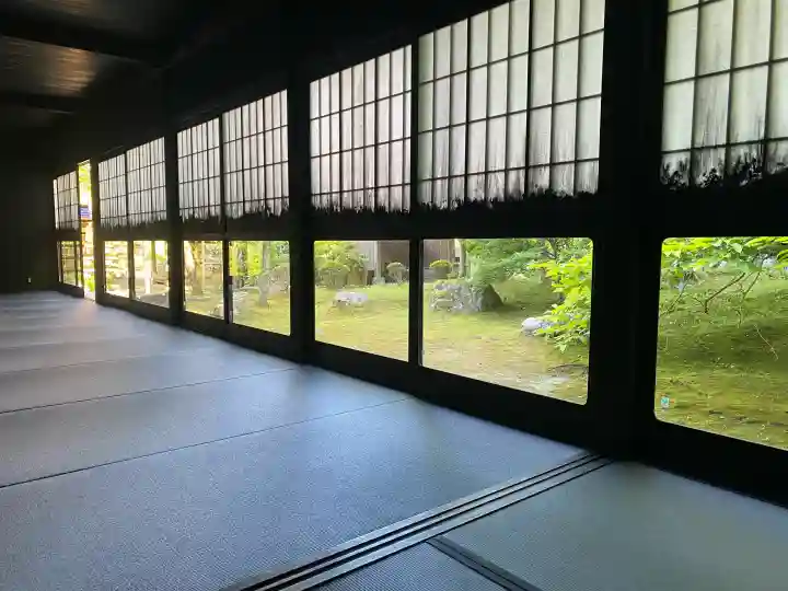 伊勢の国 四天王寺の{uncategorized: "未分類", other: "その他", undefined: "問題あり", building: "その他建物", grave: "お墓", sacred_gate: "鳥居", guardian: "狛犬", statue: "像", buddha: "仏像", history: "歴史", nature: "自然", garden: "庭園", animal: "動物", pagoda: "塔", temizu: "手水舎", mountain_gate: "山門・神門", sanctuary: "本殿・本堂", subordinate: "末社・摂社", art: "芸術", scenery: "景色", jizo: "地蔵", ema: "絵馬", goshuin: "御朱印", omikuji: "おみくじ", items: "授与品その他", amulet: "お守り", goshuincho: "御朱印帳", eats: "食事", festival: "お祭り", votive_dance: "神楽", shichigosan: "七五三参", wedding: "結婚式", experience: "体験その他", initially: "初詣", around: "周辺", anti_infection: "感染症対策"}