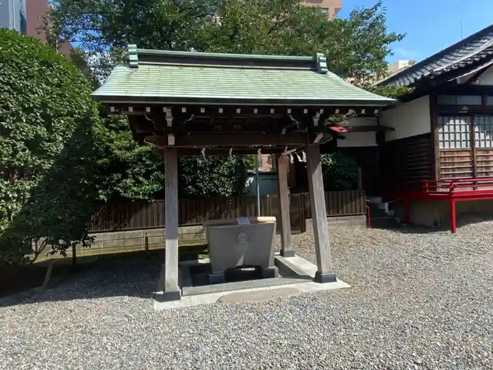 羽衣町厳島神社(関内厳島神社・横浜弁天)の手水舎