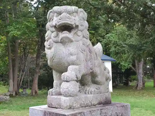 ニセコ狩太神社の狛犬