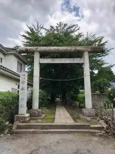 中氷川神社の鳥居