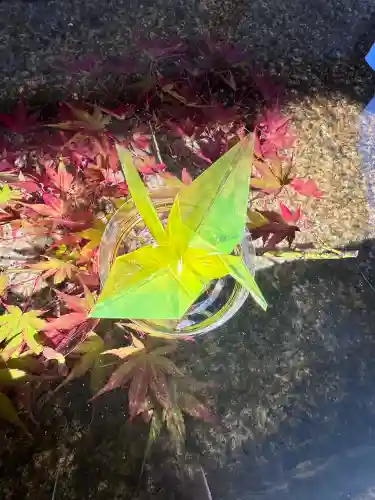 吉野神宮の{uncategorized: "未分類", other: "その他", undefined: "問題あり", building: "その他建物", grave: "お墓", sacred_gate: "鳥居", guardian: "狛犬", statue: "像", buddha: "仏像", history: "歴史", nature: "自然", garden: "庭園", animal: "動物", pagoda: "塔", temizu: "手水舎", mountain_gate: "山門・神門", sanctuary: "本殿・本堂", subordinate: "末社・摂社", art: "芸術", scenery: "景色", jizo: "地蔵", ema: "絵馬", goshuin: "御朱印", omikuji: "おみくじ", items: "授与品その他", amulet: "お守り", goshuincho: "御朱印帳", eats: "食事", festival: "お祭り", votive_dance: "神楽", shichigosan: "七五三参", wedding: "結婚式", experience: "体験その他", initially: "初詣", around: "周辺", anti_infection: "感染症対策"}