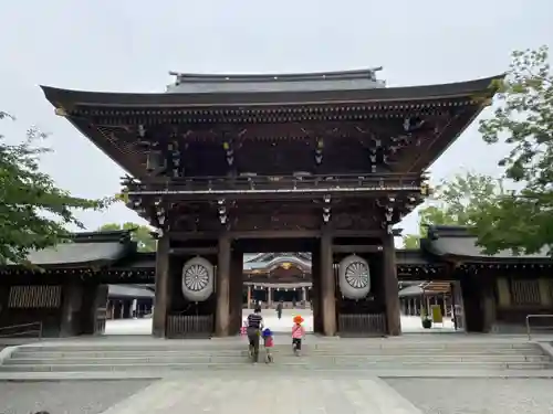 寒川神社の山門