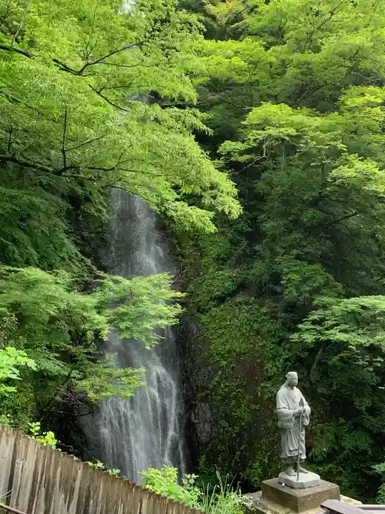 七面山敬慎院の周辺