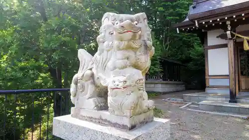 本郷氷川神社の狛犬