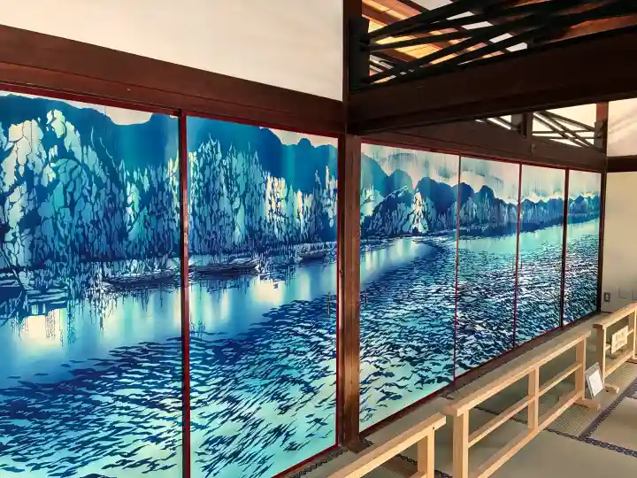 建仁寺(建仁禅寺)の{uncategorized: "未分類", other: "その他", undefined: "問題あり", building: "その他建物", grave: "お墓", sacred_gate: "鳥居", guardian: "狛犬", statue: "像", buddha: "仏像", history: "歴史", nature: "自然", garden: "庭園", animal: "動物", pagoda: "塔", temizu: "手水舎", mountain_gate: "山門・神門", sanctuary: "本殿・本堂", subordinate: "末社・摂社", art: "芸術", scenery: "景色", jizo: "地蔵", ema: "絵馬", goshuin: "御朱印", omikuji: "おみくじ", items: "授与品その他", amulet: "お守り", goshuincho: "御朱印帳", eats: "食事", festival: "お祭り", votive_dance: "神楽", shichigosan: "七五三参", wedding: "結婚式", experience: "体験その他", initially: "初詣", around: "周辺", anti_infection: "感染症対策"}