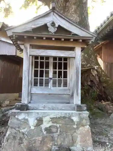 関川社（赤坂町）の末社・摂社