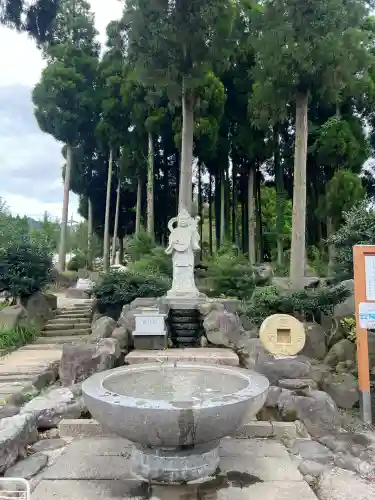 阿蘇白水龍神權現～白蛇神社～(熊本県)