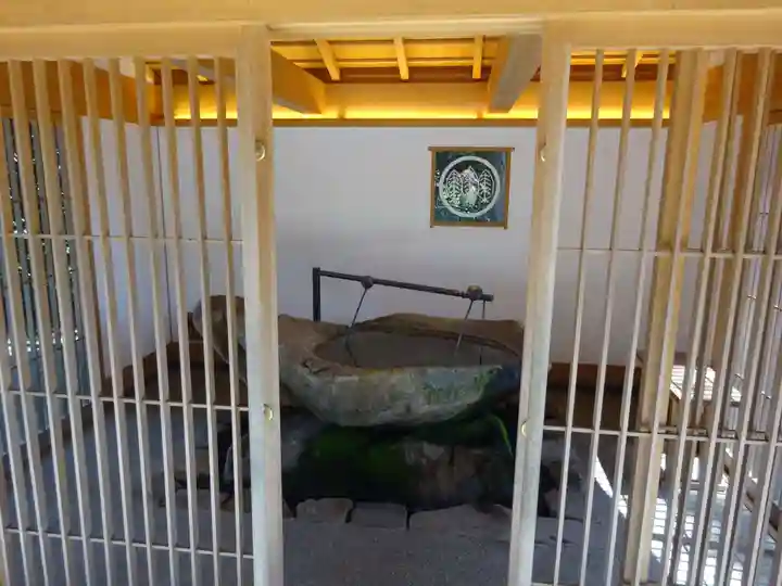 星川杉山神社の手水舎