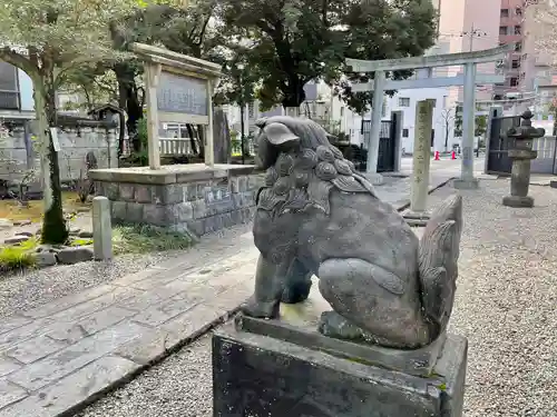 三囲神社の狛犬