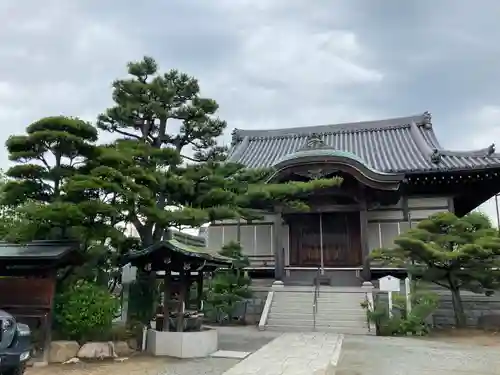 宝蔵寺の本殿・本堂