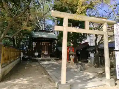福島稲荷神社の{uncategorized: "未分類", other: "その他", undefined: "問題あり", building: "その他建物", grave: "お墓", sacred_gate: "鳥居", guardian: "狛犬", statue: "像", buddha: "仏像", history: "歴史", nature: "自然", garden: "庭園", animal: "動物", pagoda: "塔", temizu: "手水舎", mountain_gate: "山門・神門", sanctuary: "本殿・本堂", subordinate: "末社・摂社", art: "芸術", scenery: "景色", jizo: "地蔵", ema: "絵馬", goshuin: "御朱印", omikuji: "おみくじ", items: "授与品その他", amulet: "お守り", goshuincho: "御朱印帳", eats: "食事", festival: "お祭り", votive_dance: "神楽", shichigosan: "七五三参", wedding: "結婚式", experience: "体験その他", initially: "初詣", around: "周辺", anti_infection: "感染症対策"}