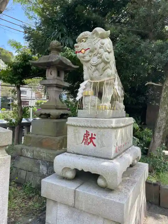 子之神社の{uncategorized: "未分類", other: "その他", undefined: "問題あり", building: "その他建物", grave: "お墓", sacred_gate: "鳥居", guardian: "狛犬", statue: "像", buddha: "仏像", history: "歴史", nature: "自然", garden: "庭園", animal: "動物", pagoda: "塔", temizu: "手水舎", mountain_gate: "山門・神門", sanctuary: "本殿・本堂", subordinate: "末社・摂社", art: "芸術", scenery: "景色", jizo: "地蔵", ema: "絵馬", goshuin: "御朱印", omikuji: "おみくじ", items: "授与品その他", amulet: "お守り", goshuincho: "御朱印帳", eats: "食事", festival: "お祭り", votive_dance: "神楽", shichigosan: "七五三参", wedding: "結婚式", experience: "体験その他", initially: "初詣", around: "周辺", anti_infection: "感染症対策"}