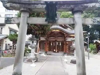 歌懸稲荷神社の鳥居
