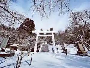 土津神社|こどもと出世の神さまの鳥居(2021年12月18日(土) 12時08分38秒投稿)
