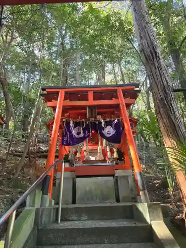 鹿嶋神社の{uncategorized: "未分類", other: "その他", undefined: "問題あり", building: "その他建物", grave: "お墓", sacred_gate: "鳥居", guardian: "狛犬", statue: "像", buddha: "仏像", history: "歴史", nature: "自然", garden: "庭園", animal: "動物", pagoda: "塔", temizu: "手水舎", mountain_gate: "山門・神門", sanctuary: "本殿・本堂", subordinate: "末社・摂社", art: "芸術", scenery: "景色", jizo: "地蔵", ema: "絵馬", goshuin: "御朱印", omikuji: "おみくじ", items: "授与品その他", amulet: "お守り", goshuincho: "御朱印帳", eats: "食事", festival: "お祭り", votive_dance: "神楽", shichigosan: "七五三参", wedding: "結婚式", experience: "体験その他", initially: "初詣", around: "周辺", anti_infection: "感染症対策"}
