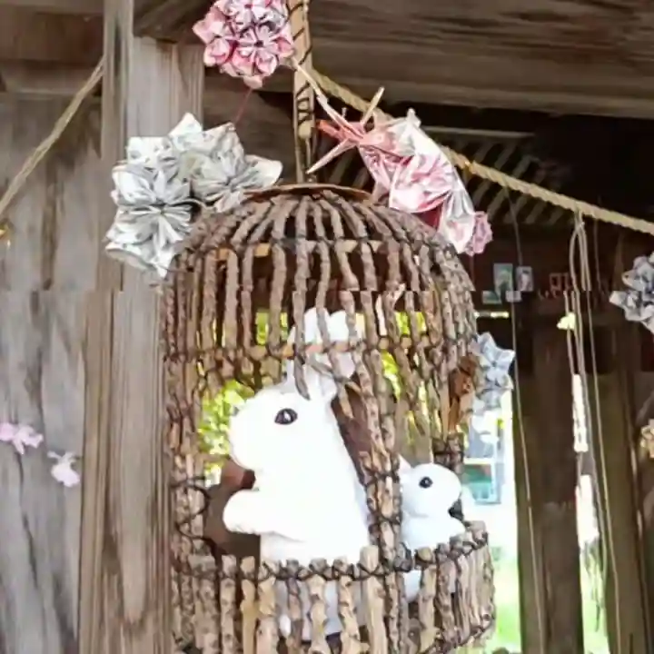 彌彦神社 (伊夜日子神社)の像