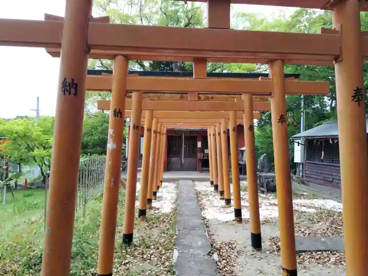 奥山稲荷社の{uncategorized: "未分類", other: "その他", undefined: "問題あり", building: "その他建物", grave: "お墓", sacred_gate: "鳥居", guardian: "狛犬", statue: "像", buddha: "仏像", history: "歴史", nature: "自然", garden: "庭園", animal: "動物", pagoda: "塔", temizu: "手水舎", mountain_gate: "山門・神門", sanctuary: "本殿・本堂", subordinate: "末社・摂社", art: "芸術", scenery: "景色", jizo: "地蔵", ema: "絵馬", goshuin: "御朱印", omikuji: "おみくじ", items: "授与品その他", amulet: "お守り", goshuincho: "御朱印帳", eats: "食事", festival: "お祭り", votive_dance: "神楽", shichigosan: "七五三参", wedding: "結婚式", experience: "体験その他", initially: "初詣", around: "周辺", anti_infection: "感染症対策"}