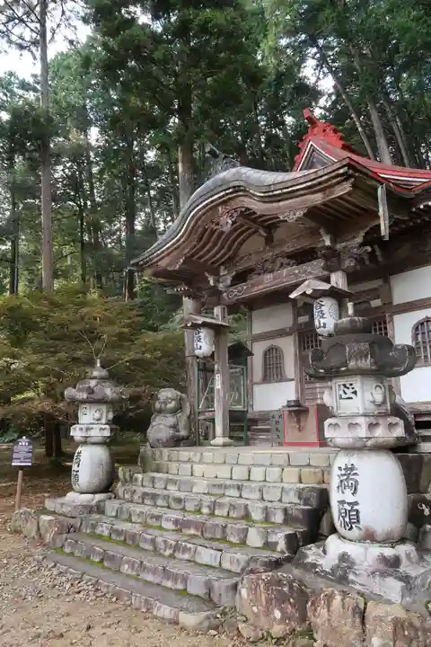華厳寺の本殿・本堂