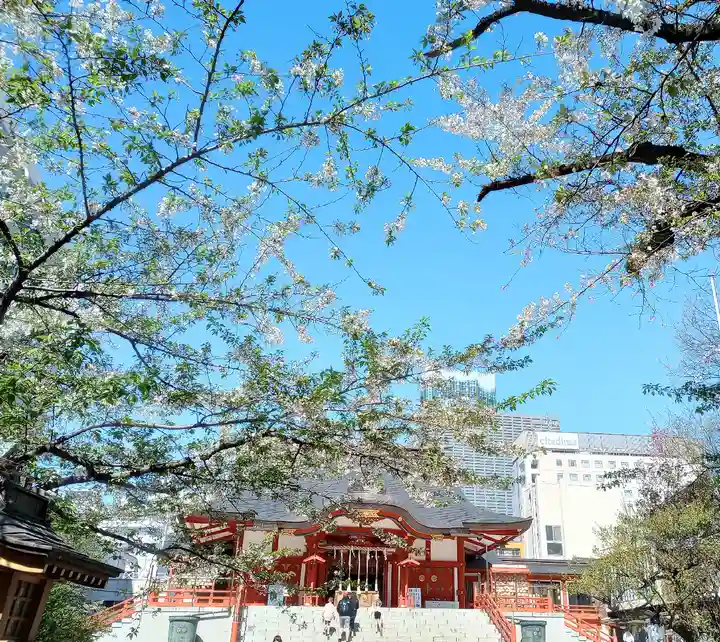 花園神社の自然