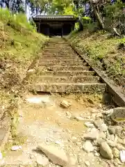 辺春八幡宮の山門