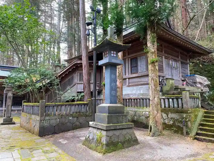 諏訪大社の本殿・本堂