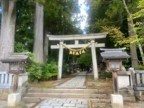 雄山神社中宮祈願殿(富山県)