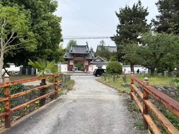 萬福寺の{uncategorized: "未分類", other: "その他", undefined: "問題あり", building: "その他建物", grave: "お墓", sacred_gate: "鳥居", guardian: "狛犬", statue: "像", buddha: "仏像", history: "歴史", nature: "自然", garden: "庭園", animal: "動物", pagoda: "塔", temizu: "手水舎", mountain_gate: "山門・神門", sanctuary: "本殿・本堂", subordinate: "末社・摂社", art: "芸術", scenery: "景色", jizo: "地蔵", ema: "絵馬", goshuin: "御朱印", omikuji: "おみくじ", items: "授与品その他", amulet: "お守り", goshuincho: "御朱印帳", eats: "食事", festival: "お祭り", votive_dance: "神楽", shichigosan: "七五三参", wedding: "結婚式", experience: "体験その他", initially: "初詣", around: "周辺", anti_infection: "感染症対策"}