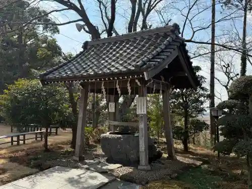 千勝神社の{uncategorized: "未分類", other: "その他", undefined: "問題あり", building: "その他建物", grave: "お墓", sacred_gate: "鳥居", guardian: "狛犬", statue: "像", buddha: "仏像", history: "歴史", nature: "自然", garden: "庭園", animal: "動物", pagoda: "塔", temizu: "手水舎", mountain_gate: "山門・神門", sanctuary: "本殿・本堂", subordinate: "末社・摂社", art: "芸術", scenery: "景色", jizo: "地蔵", ema: "絵馬", goshuin: "御朱印", omikuji: "おみくじ", items: "授与品その他", amulet: "お守り", goshuincho: "御朱印帳", eats: "食事", festival: "お祭り", votive_dance: "神楽", shichigosan: "七五三参", wedding: "結婚式", experience: "体験その他", initially: "初詣", around: "周辺", anti_infection: "感染症対策"}