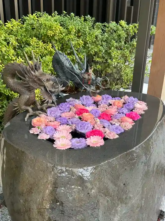 駒込妙義神社の{uncategorized: "未分類", other: "その他", undefined: "問題あり", building: "その他建物", grave: "お墓", sacred_gate: "鳥居", guardian: "狛犬", statue: "像", buddha: "仏像", history: "歴史", nature: "自然", garden: "庭園", animal: "動物", pagoda: "塔", temizu: "手水舎", mountain_gate: "山門・神門", sanctuary: "本殿・本堂", subordinate: "末社・摂社", art: "芸術", scenery: "景色", jizo: "地蔵", ema: "絵馬", goshuin: "御朱印", omikuji: "おみくじ", items: "授与品その他", amulet: "お守り", goshuincho: "御朱印帳", eats: "食事", festival: "お祭り", votive_dance: "神楽", shichigosan: "七五三参", wedding: "結婚式", experience: "体験その他", initially: "初詣", around: "周辺", anti_infection: "感染症対策"}
