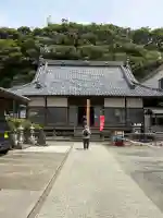 大椿寺の{uncategorized: "未分類", other: "その他", undefined: "問題あり", building: "その他建物", grave: "お墓", sacred_gate: "鳥居", guardian: "狛犬", statue: "像", buddha: "仏像", history: "歴史", nature: "自然", garden: "庭園", animal: "動物", pagoda: "塔", temizu: "手水舎", mountain_gate: "山門・神門", sanctuary: "本殿・本堂", subordinate: "末社・摂社", art: "芸術", scenery: "景色", jizo: "地蔵", ema: "絵馬", goshuin: "御朱印", omikuji: "おみくじ", items: "授与品その他", amulet: "お守り", goshuincho: "御朱印帳", eats: "食事", festival: "お祭り", votive_dance: "神楽", shichigosan: "七五三参", wedding: "結婚式", experience: "体験その他", initially: "初詣", around: "周辺", anti_infection: "感染症対策"}