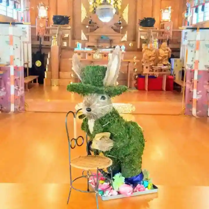 彌彦神社 (伊夜日子神社)の像