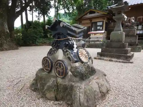 男女神社の建物その他