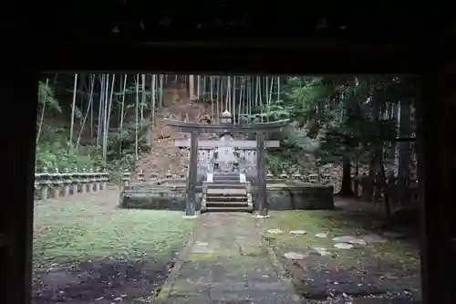 月照寺の鳥居