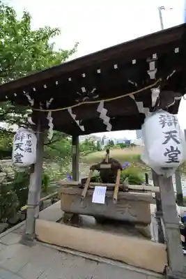 寛永寺不忍池弁天堂の手水舎
