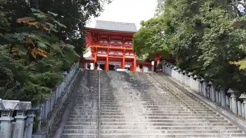 近江神宮の山門